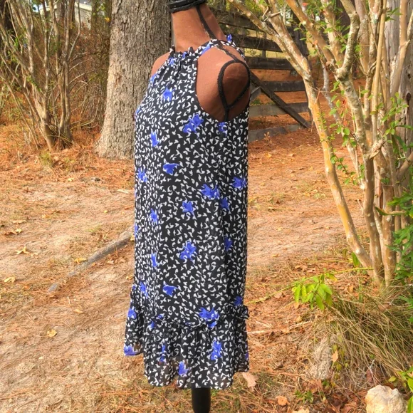 BCBGeneration Black/White/Lavender 'Fallen Petals' Relaxed Halter Neck Tie  Dress